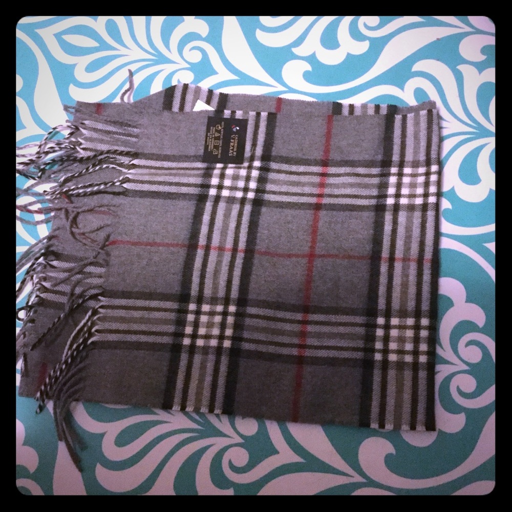 VFRAAS scarf